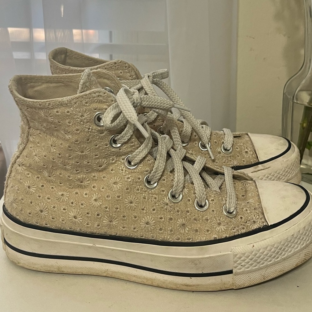 Women’s Cream Embroidered Flower Converse